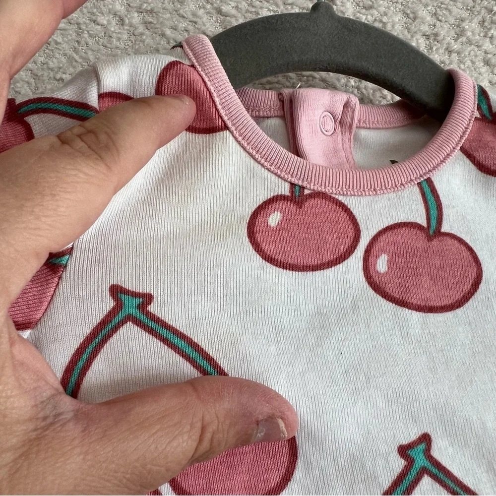 Monica + Andy Baby Girl Cherries Organic Cotton Bodysuit W Skirt Size 0-3 Months
